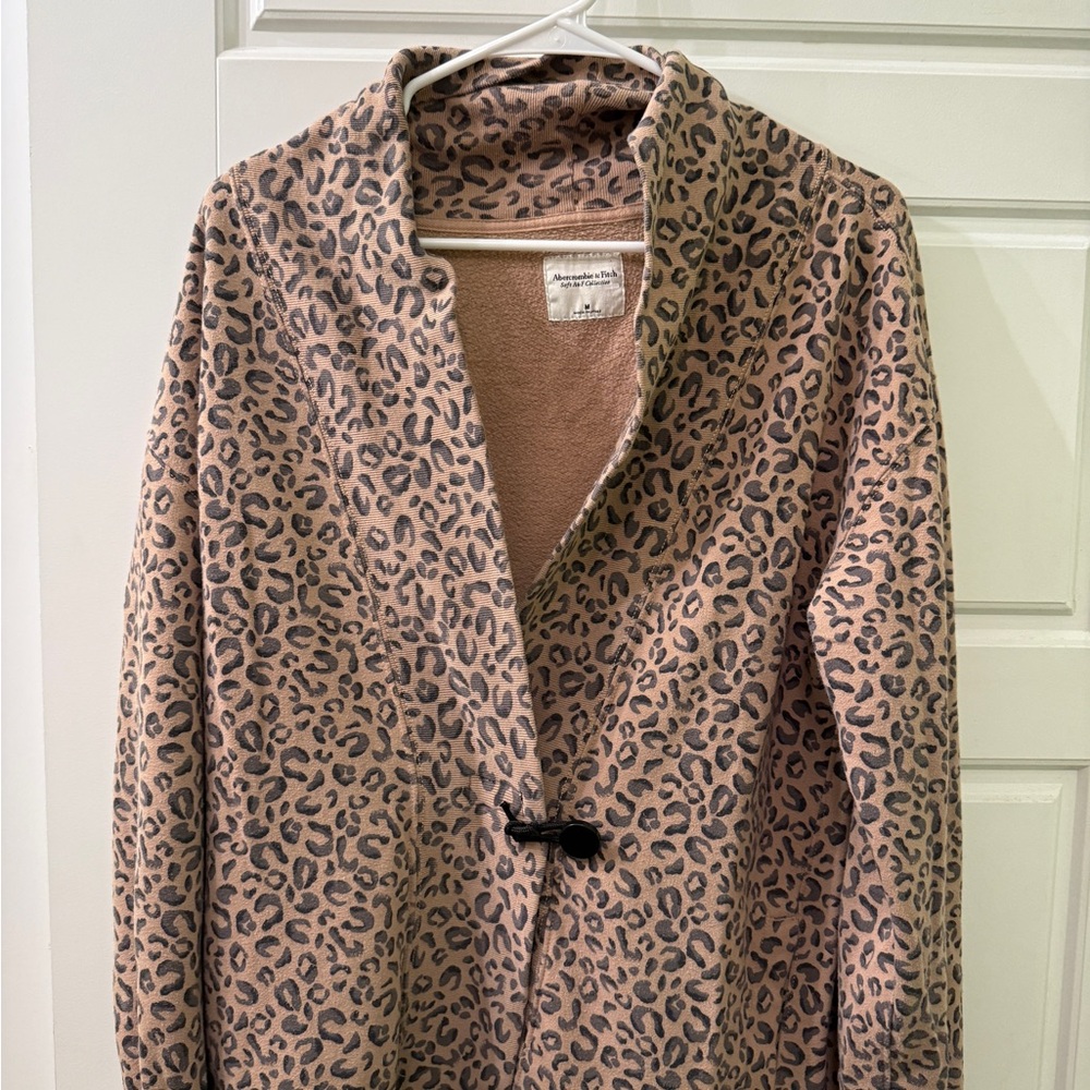 Abercrombie‎ & Fitch Tan Leopard Print Teddy Jacket